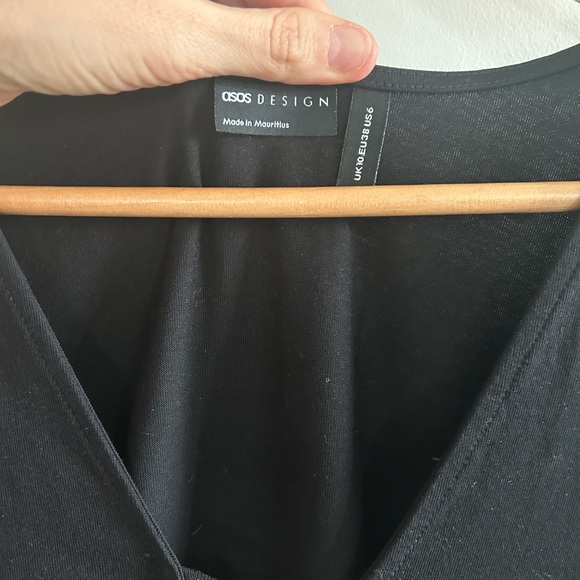 ASOS DESIGN Petite mini smock dress with double tie detail in black Sz 6 Small - Picture 4 of 5